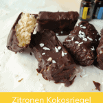 Vegane Zitronen-Kokos-Riegel mit essentiellem Zitronenöl von Doterra.