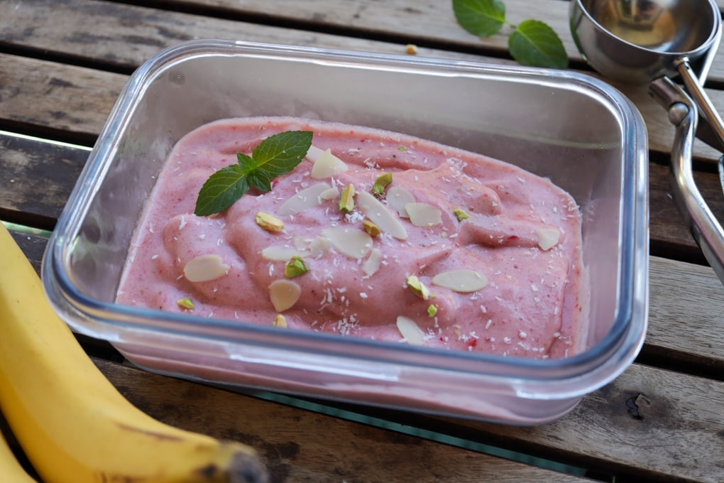Erdbeeren-Bananeneis Nicecream vegan 5 Minuten 4 Zutaten