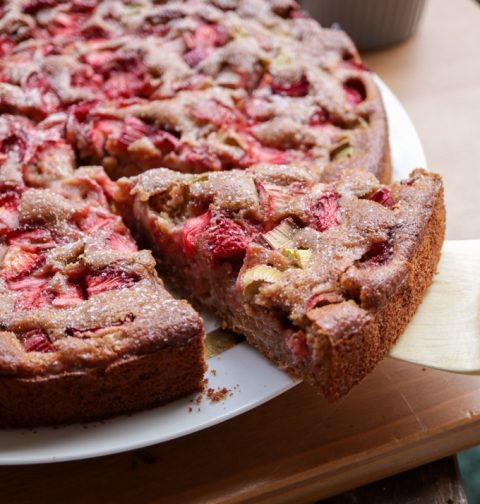 Easy Vegan Strawberry and Rhubarb cake